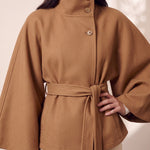 Cape Coat, close-up of the upper body