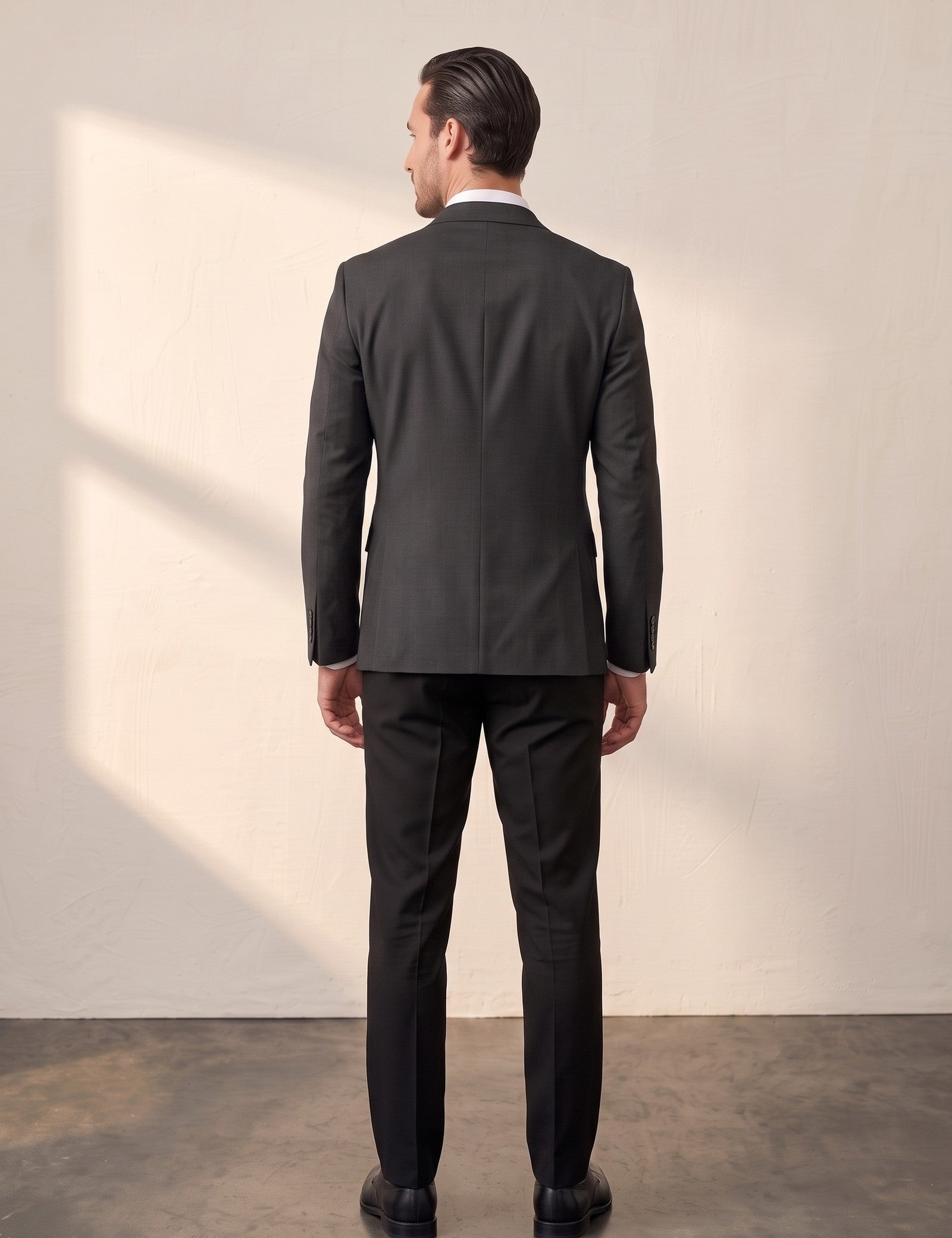 Deluxe Suit, back view, full length