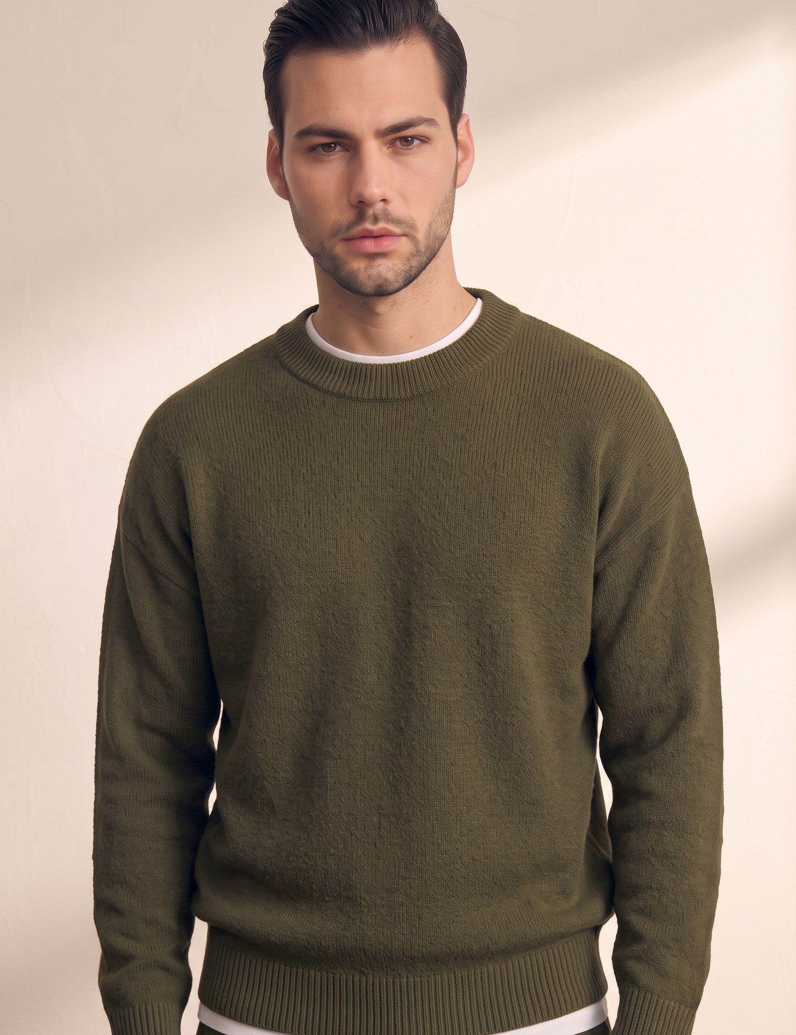 Men's Crew Neck Jumper, close-up of the upper body