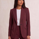 Women's Suit Set, close-up of the upper body