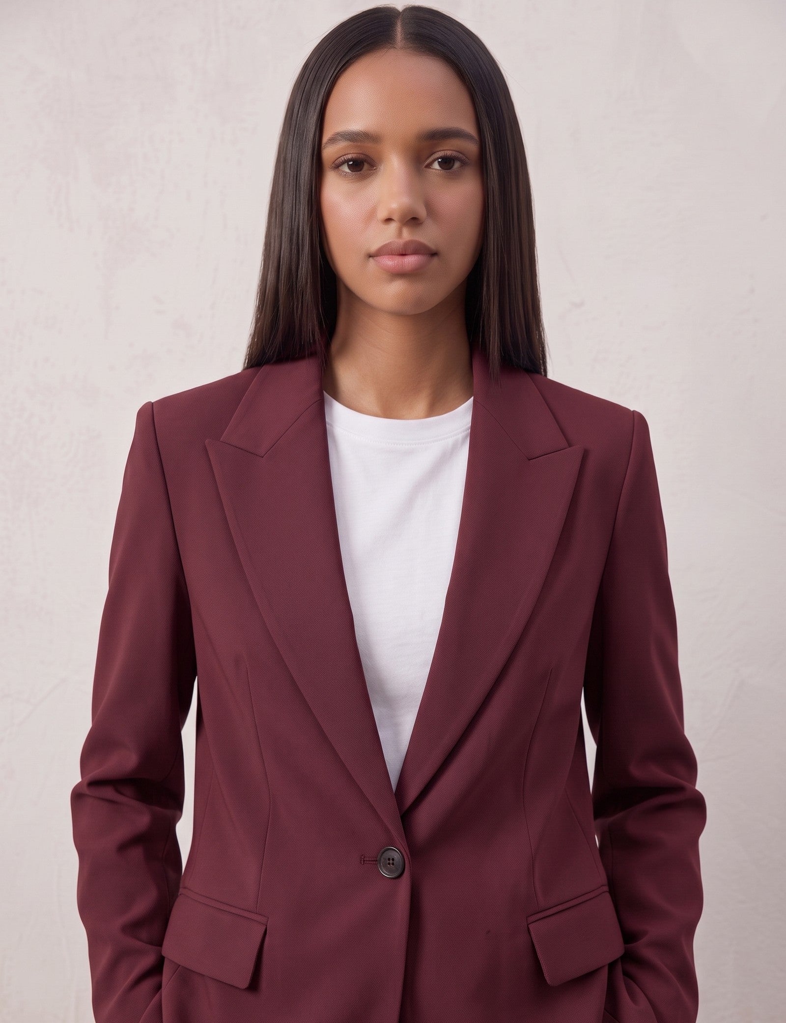 Women's Suit Set, close-up of the upper body