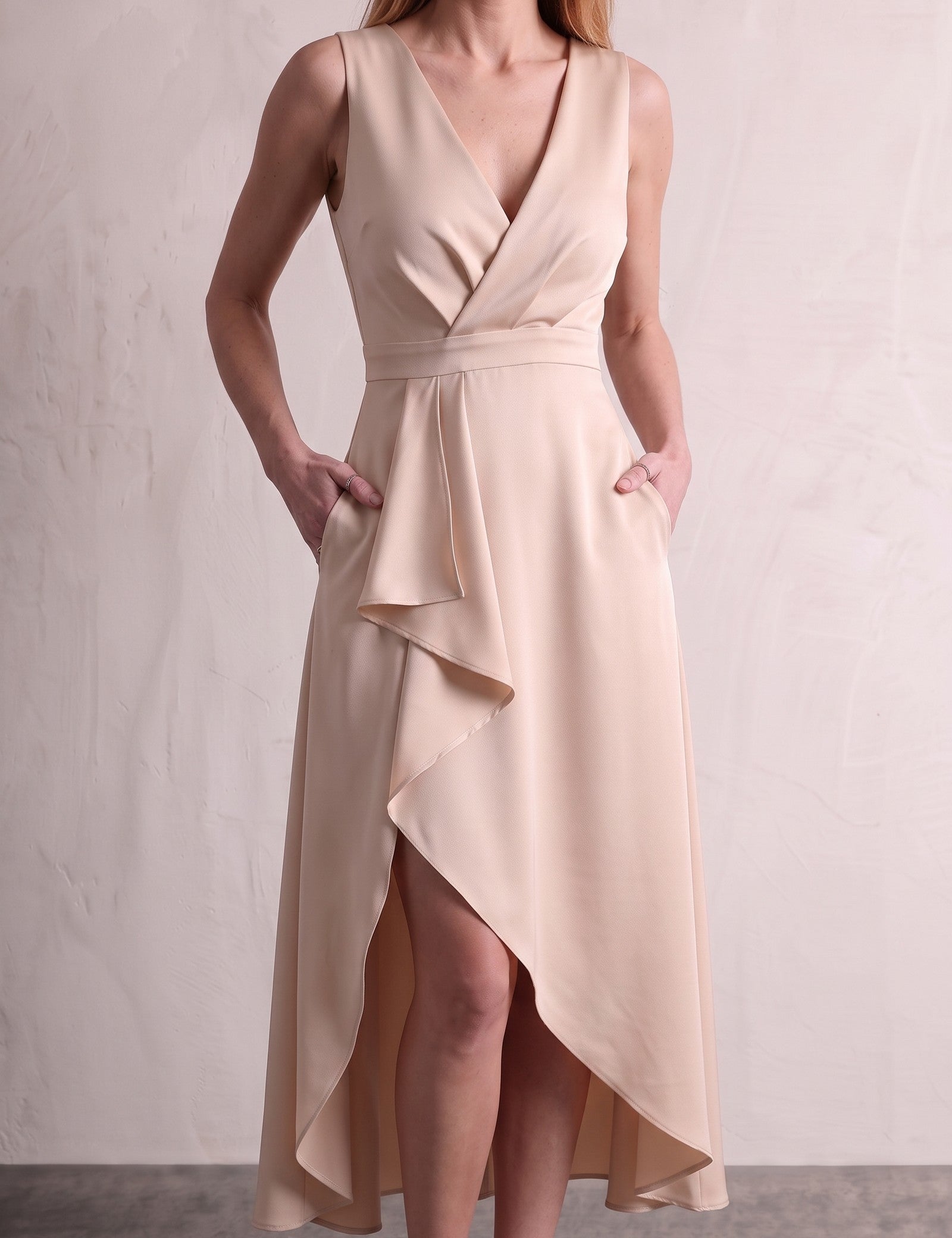 Wrap Dress, close-up of the upper body